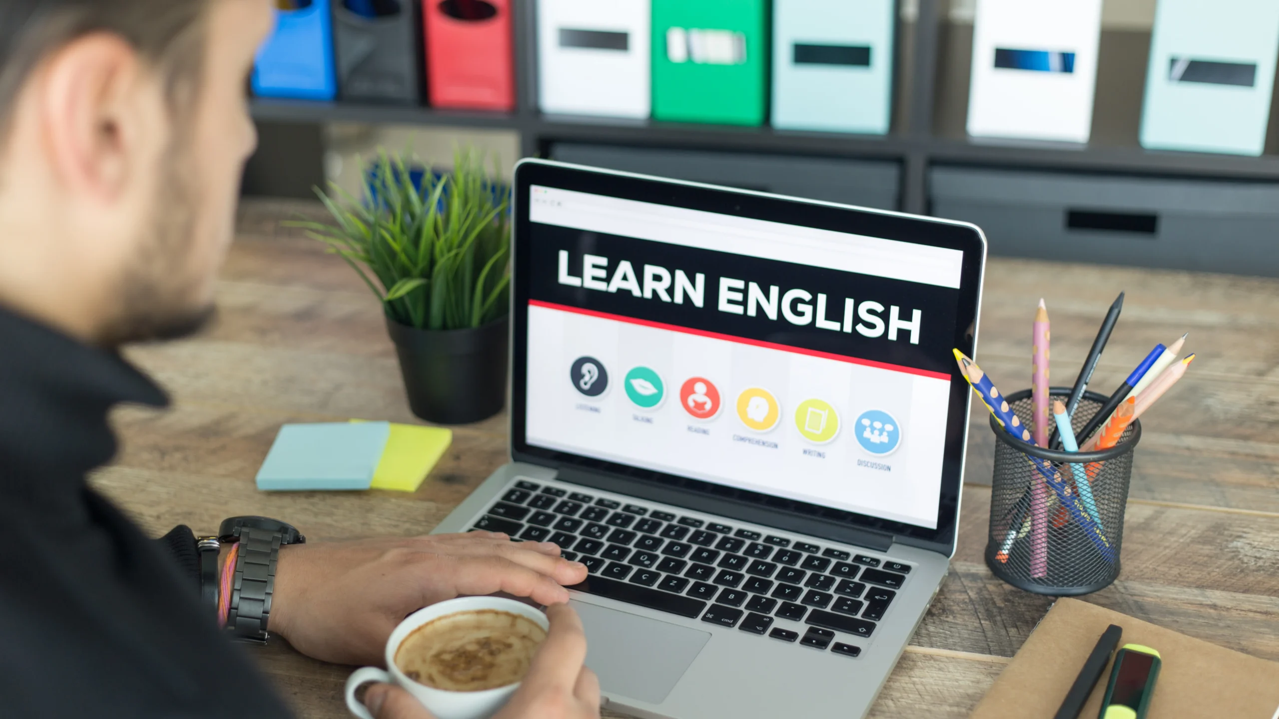 Self-Paced vs. Live Classes_ Finding Best Online English Course Format for Your Learning